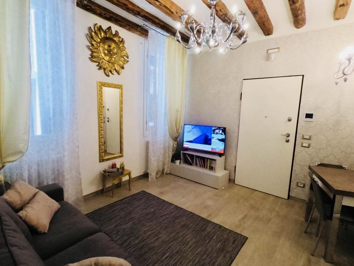 San Stae Charming Apartment Gran Canal Венеция Экстерьер фото